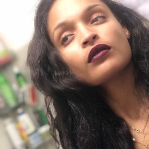 Meet your Posher, Amalis